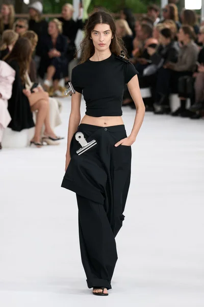 Look 27
